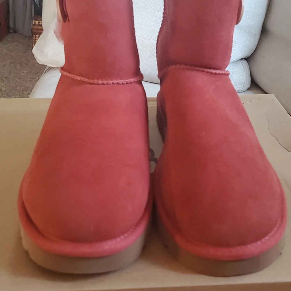 UGG Pink Button-Trim Classic Short Boots